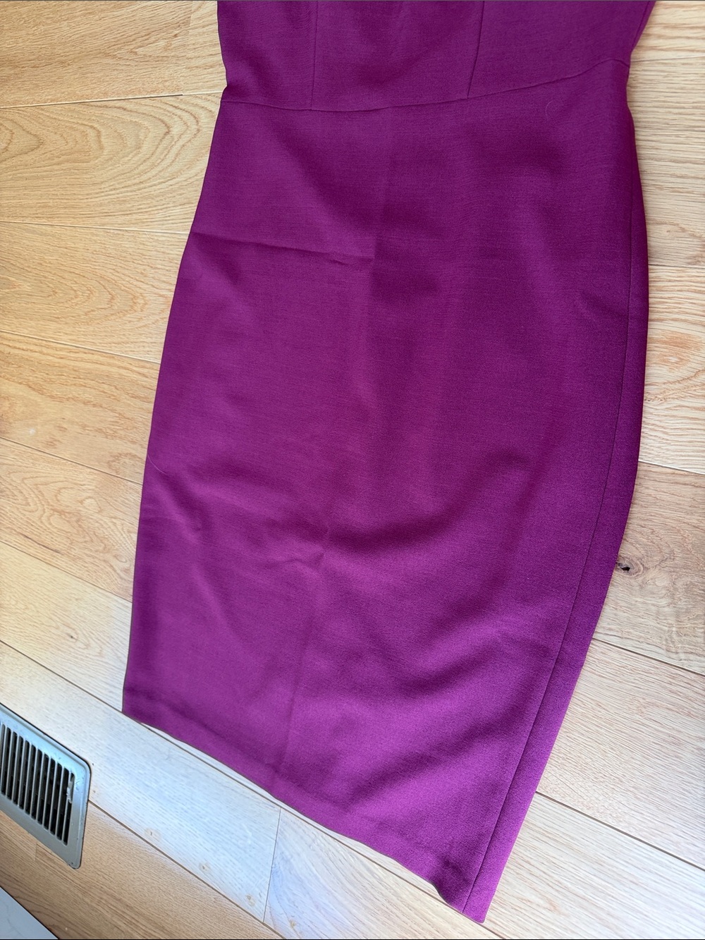 Maggie London Petite Dress - Picture 3 of 11